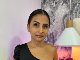 Sexo por webcam con Paris_606