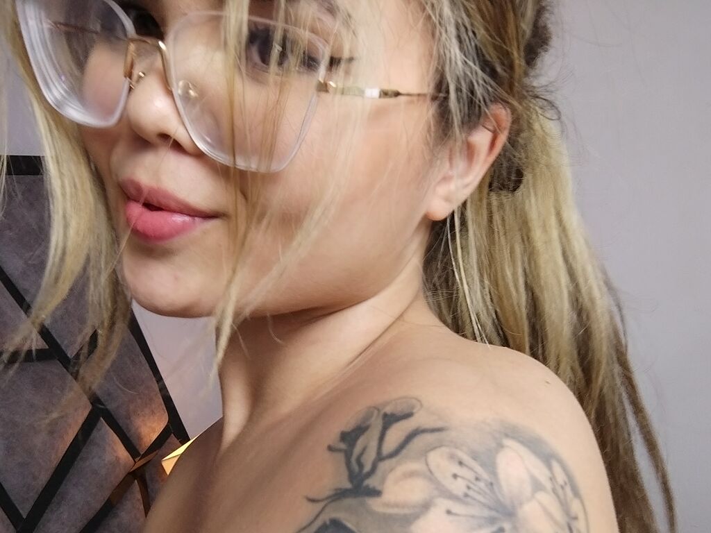 Pearsonnina's profile - Image n°1