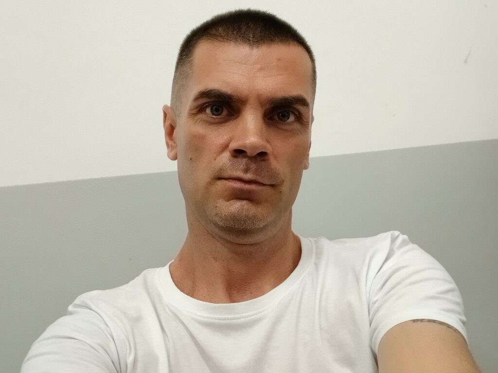 Peterjonu's profile - Image n°1
