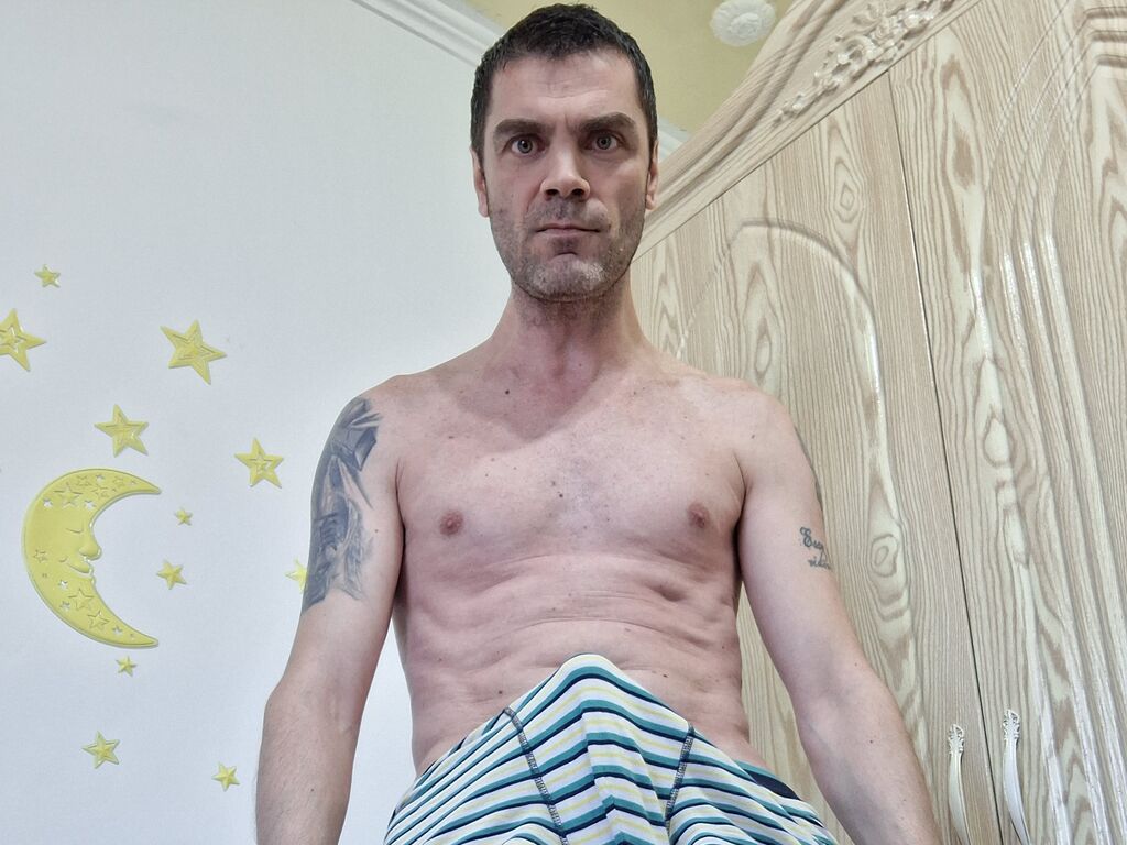 Peterjonui's profile - Image n°0
