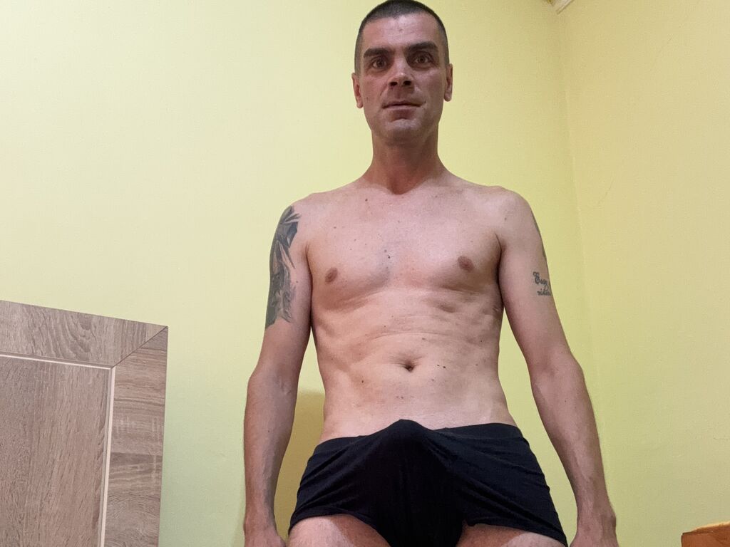Peterjoyn's profile - Image n°0