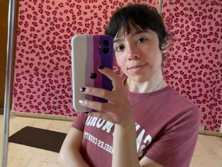 Peti_Mia's Sexcam