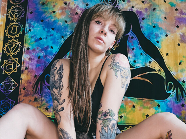 petiteBaylee's profile - Image n°4