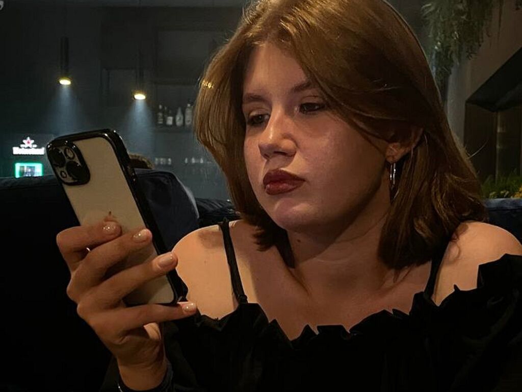 Pettyalixon's profile - Image n°0