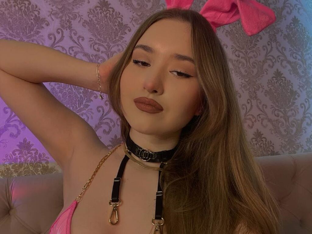 Philomenagodbold's profile - Image n°1