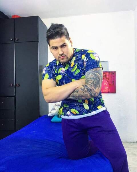 Profil de Pitbullyveryhot - Photo n°1