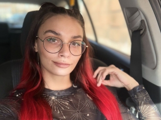 Sexo por webcam con Pivvalentine