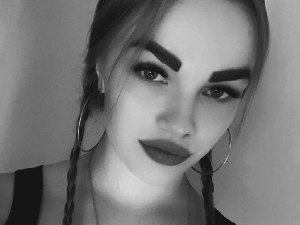 Polinalewis's profiel - Afbeelding n°1