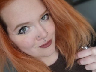 Sexo por webcam con Poppyleexxx