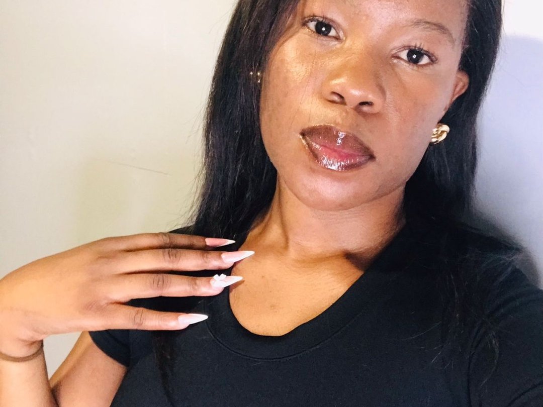 Prettybootyxxx's profile - Image n°0