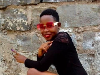 Prettyemy21's Sexcam