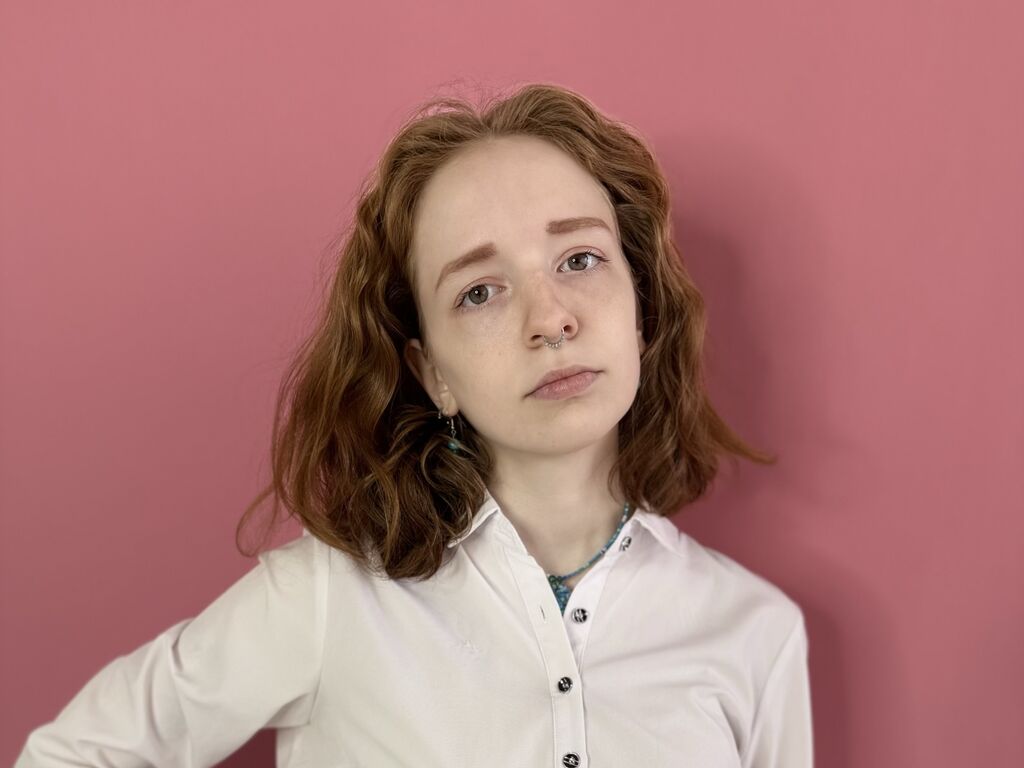 Primrosebisbee's profile - Image n°0