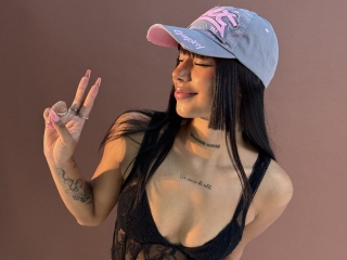 Sexo por webcam con Puccalex