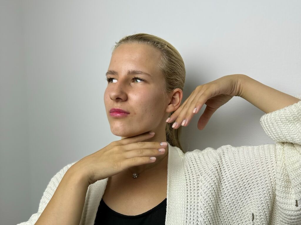 Queanieessera's profile - Image n°0
