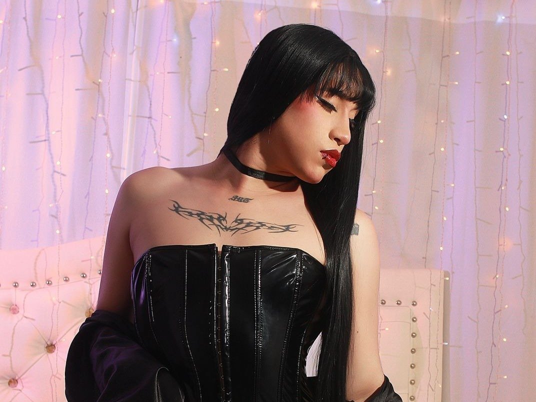 Queen_Ari18's profile - Image n°0
