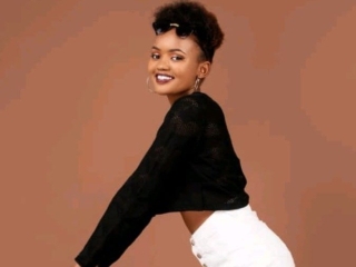 Webcam sex con Queen_Khalifa