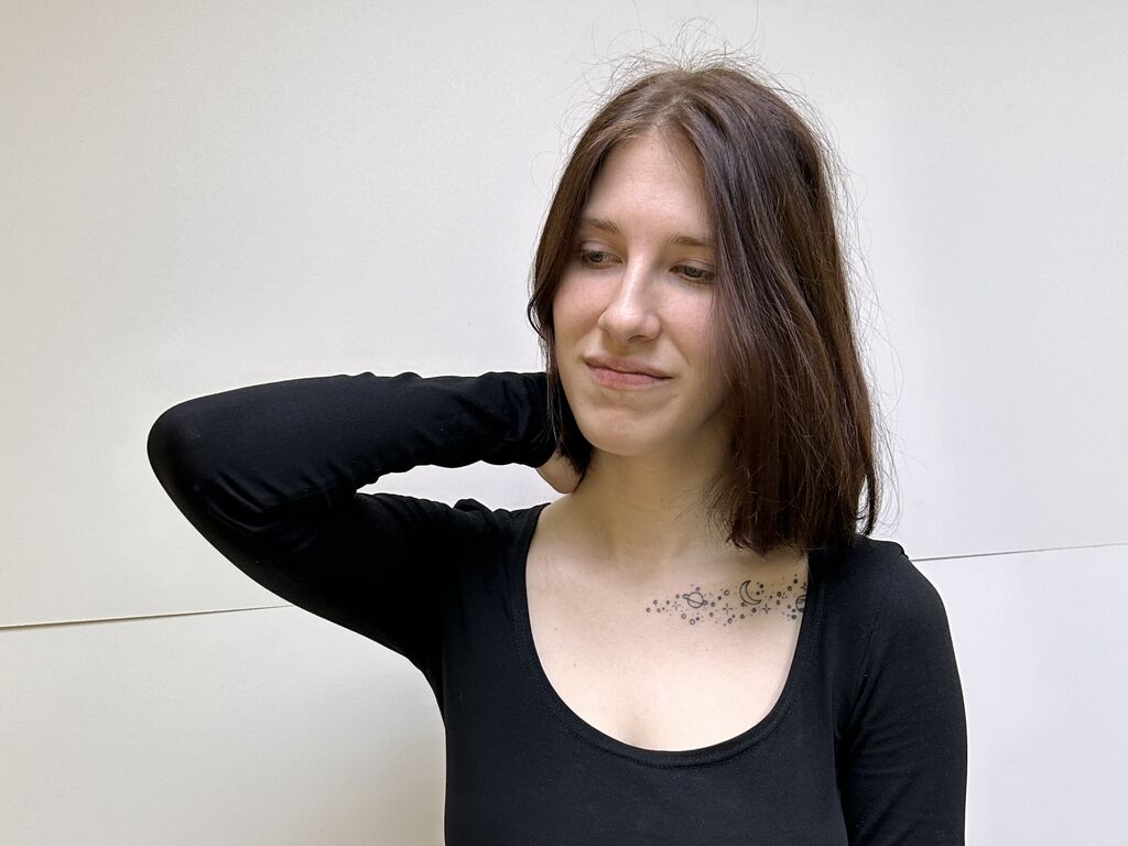 Queenieale's profile - Image n°0