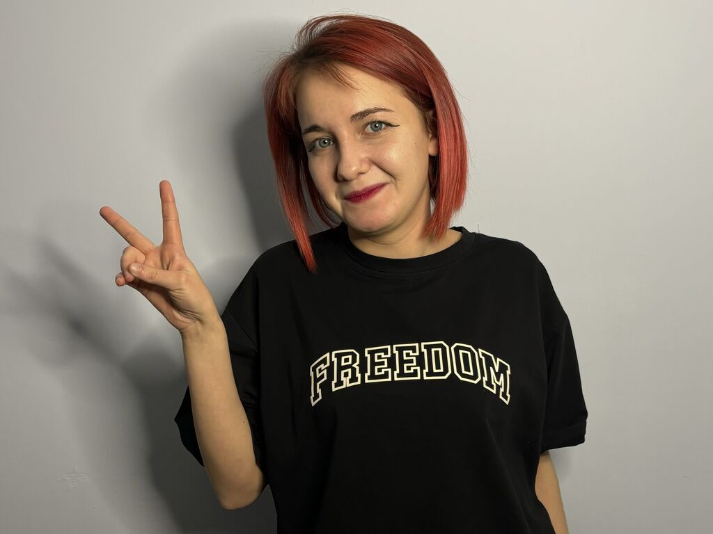 Queeniehelm's profile - Image n°0