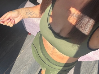 Webcam sex with Queeniexoo