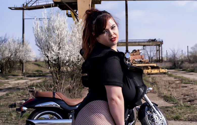 RoxanneM's profile - Image n°3