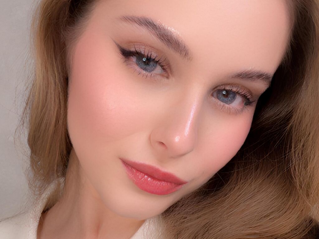 Perfil con Ravencrago - Imagen  n°0