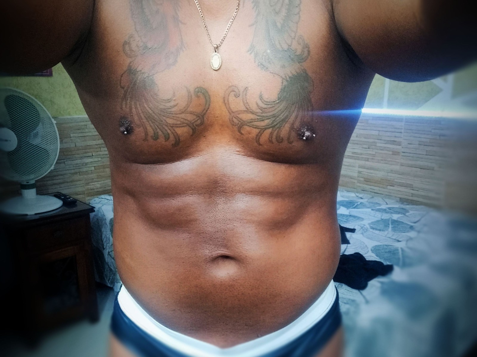 Raymond_Hot's profile - Image n°1