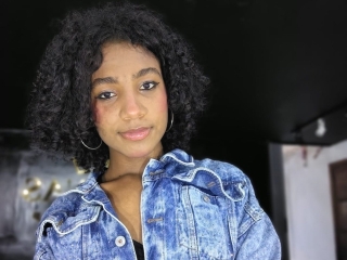 Sexo por webcam con Rebeca_Brown