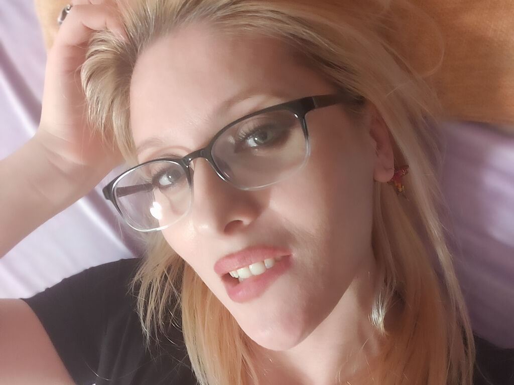 Rebeccarhea's profile - Image n°5