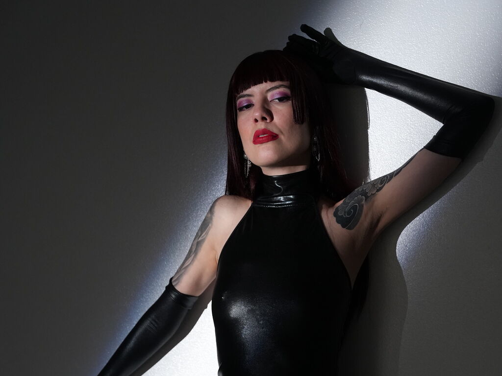 Reginaraven's profile - Image n°1