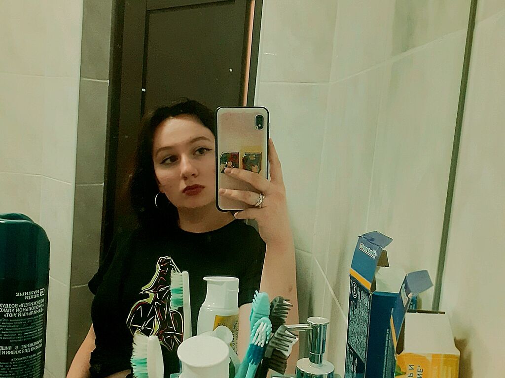 Reneeroberts's profile - Image n°1