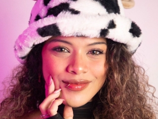 Sexcam Live Show von Riri_Wilde