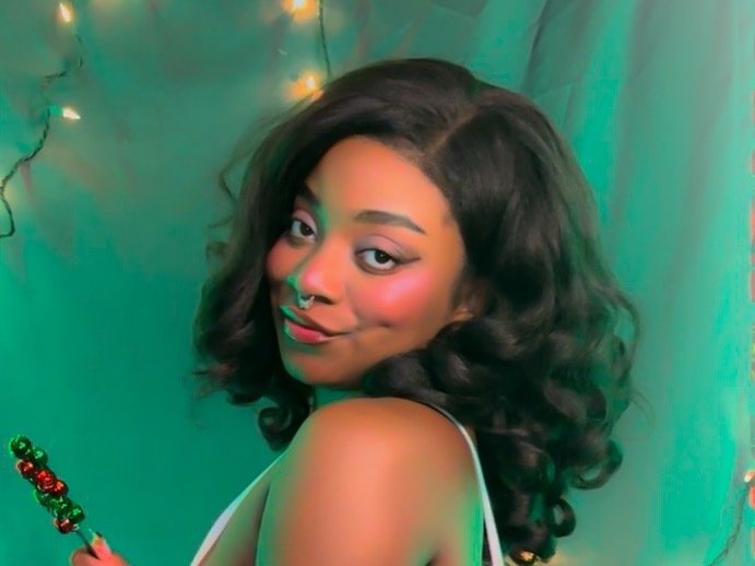 Robinthesiren's profile - Image n°0