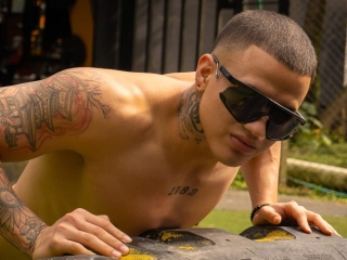 Roccosantos's Sexcam