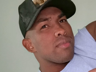 Webcam sex de Roman_Muscle