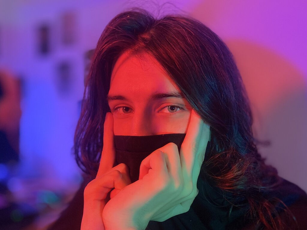 Romeokarma's profile - Image n°0