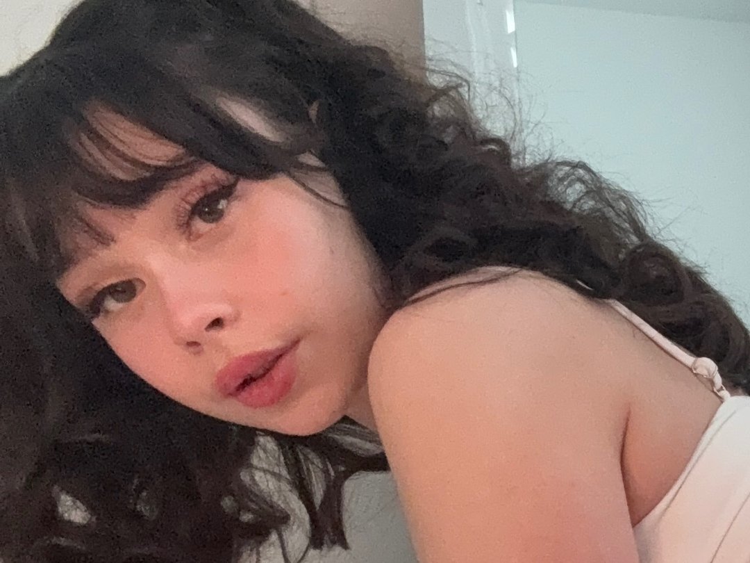 Romie_Rae's profile - Image n°0