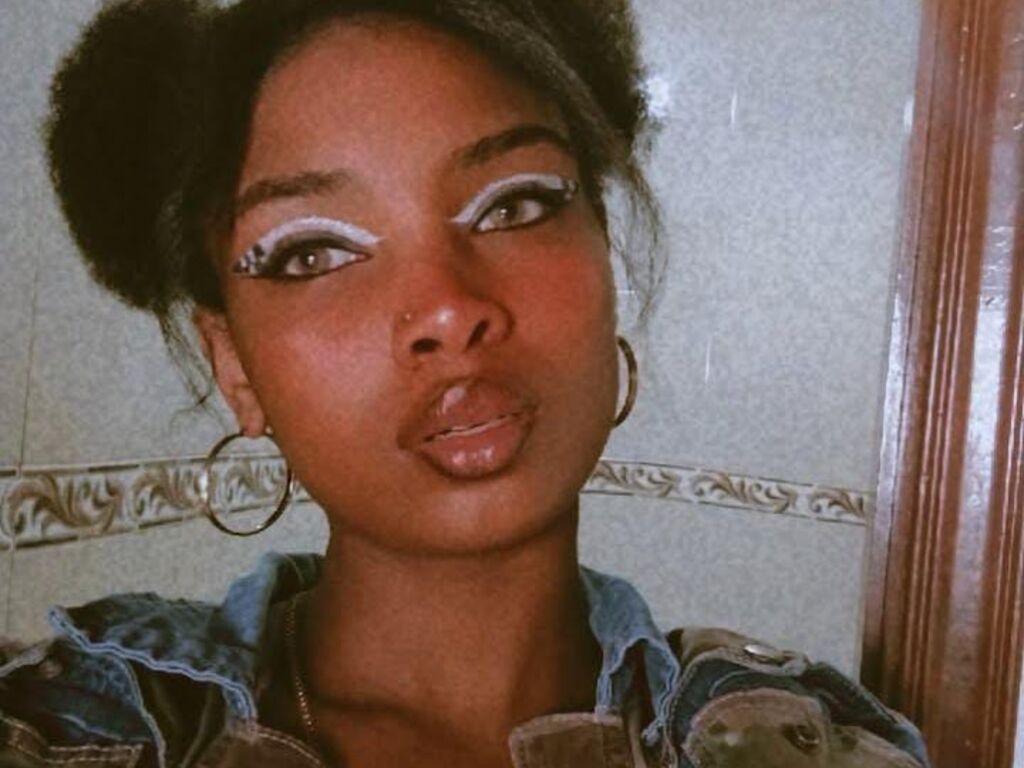 Perfil con Rosecarpoba - Imagen  n°2