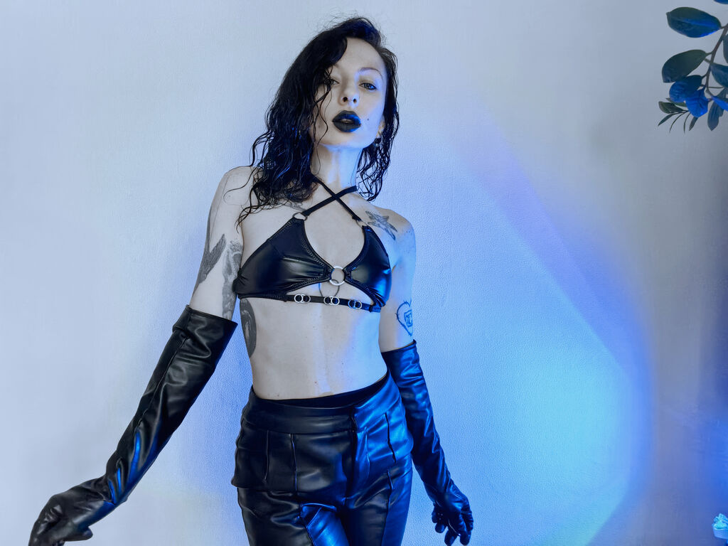 Rosecrowley's profile - Image n°1