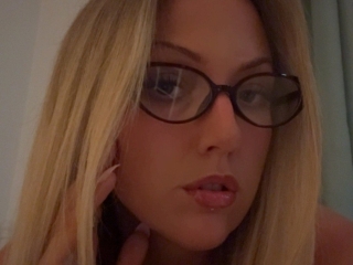 Webcam sex with Roseexoxo