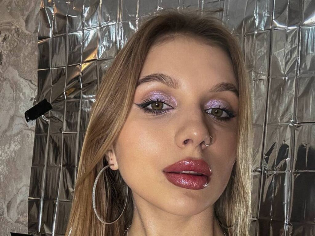 Roselynroe's profile - Image n°0