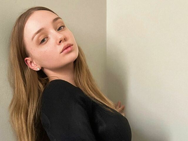 Roseyglow's profile - Image n°14