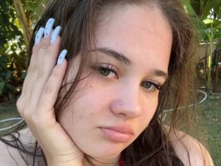 Webcam sex with Rosiedol