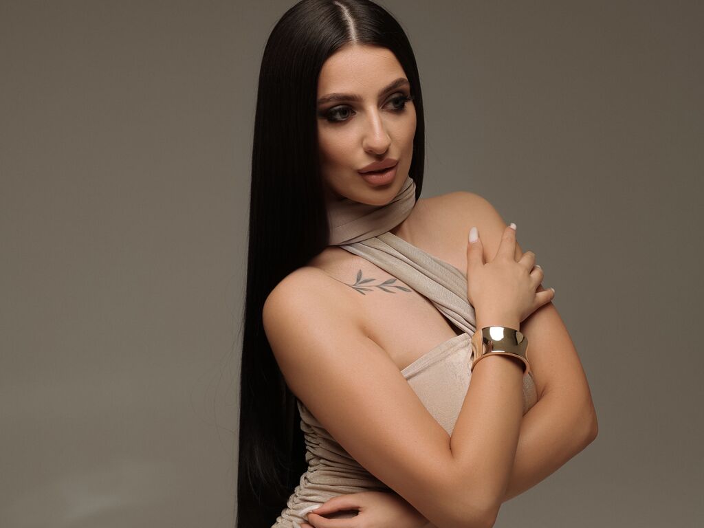 Rosieember's profile - Image n°2