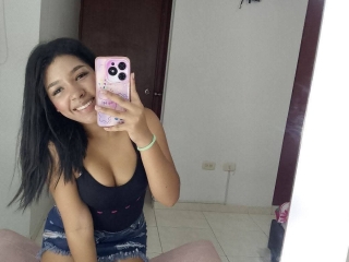 Webcam sex con Rosmelyggh