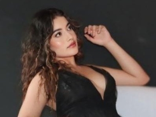 Webcam sex con Rosselanne