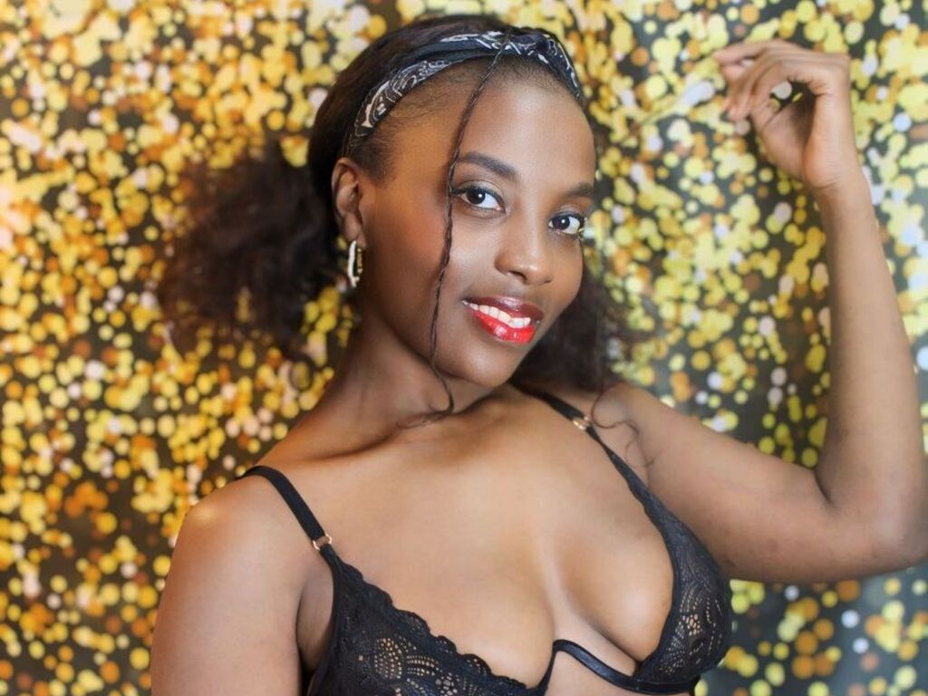 Roussechanel's profile - Image n°0