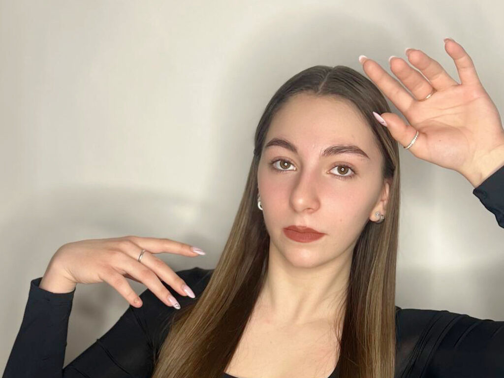 Rowenacoxson's profile - Image n°0