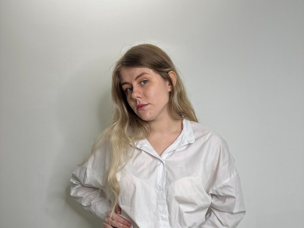Rowenafarro's profile - Image n°0