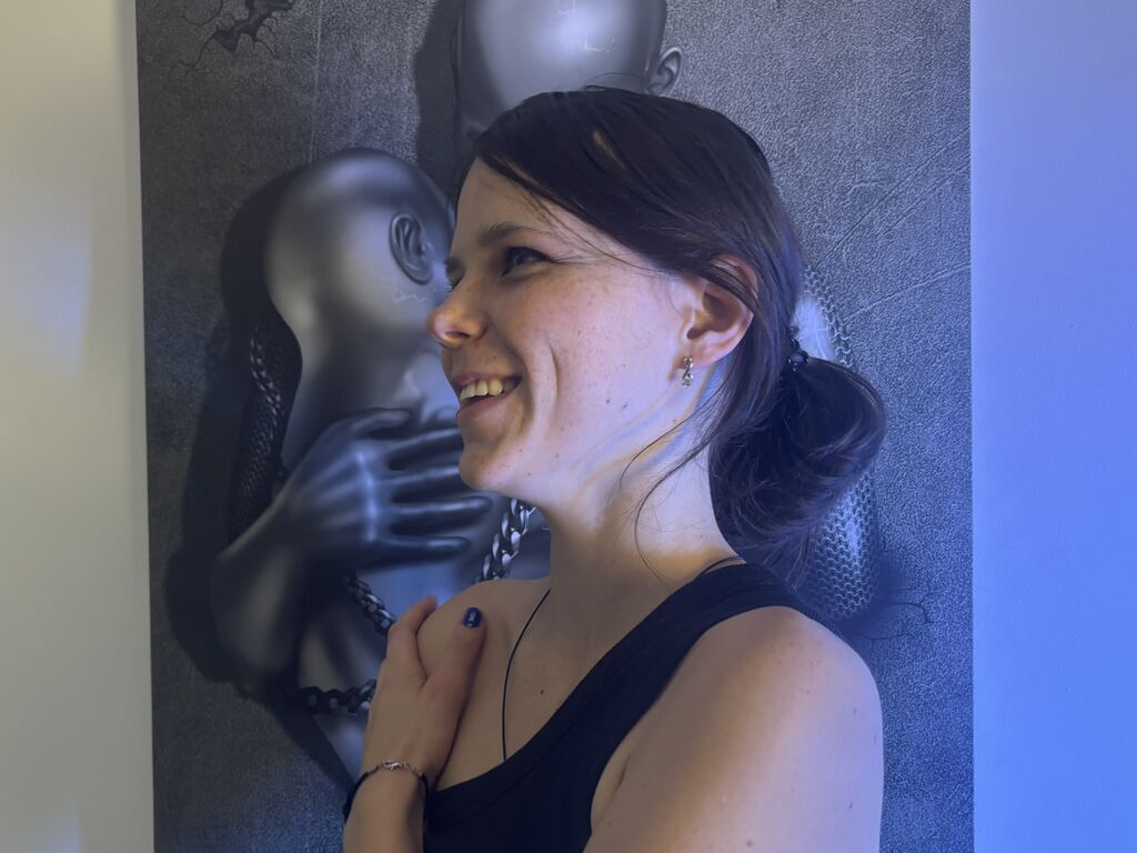 Roxanahino's profile - Image n°1