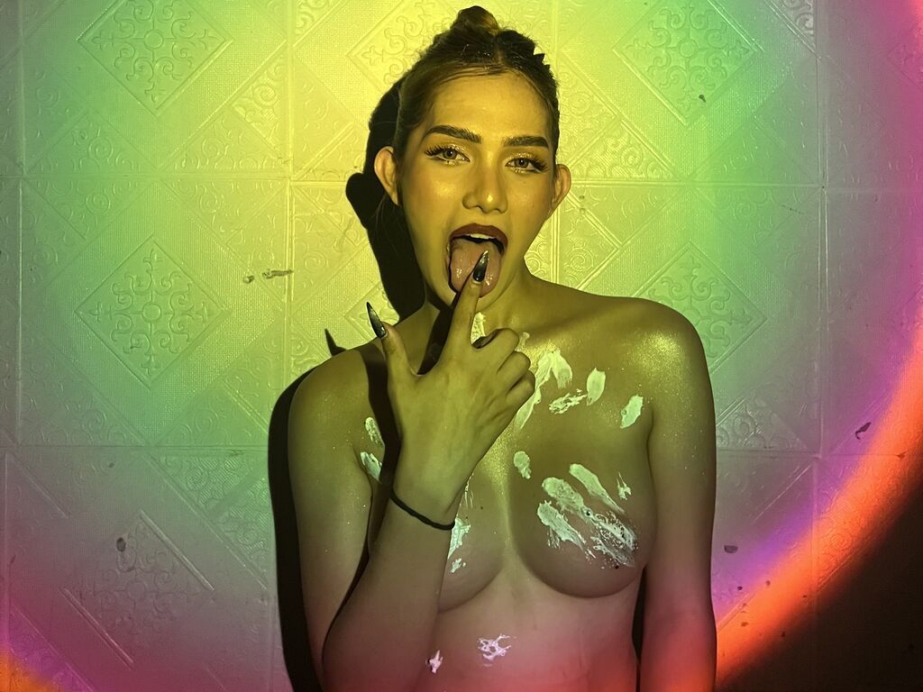 Roxanbarcelo's profile - Image n°0